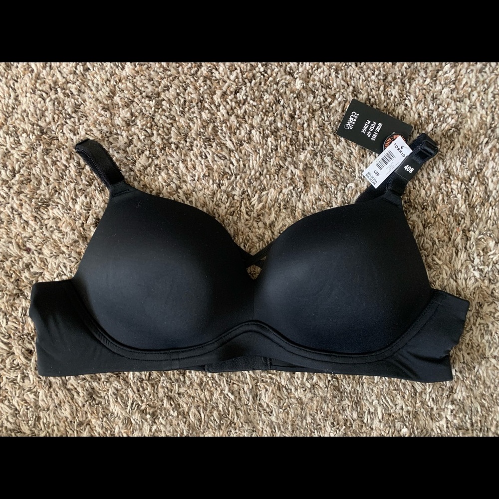 torrid bra! 40B, NWT, NEVER WORN, no wires, super comfortable!!